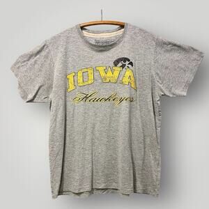 Iowa Hawkeye T Shirt Men’s Size XL- (Small stain on arm cuff) Vintage-Look